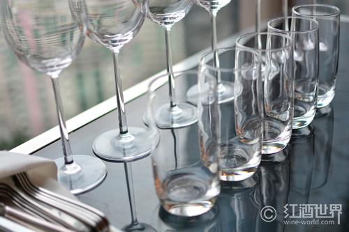 苏格兰酒吧将防止运用玻璃杯