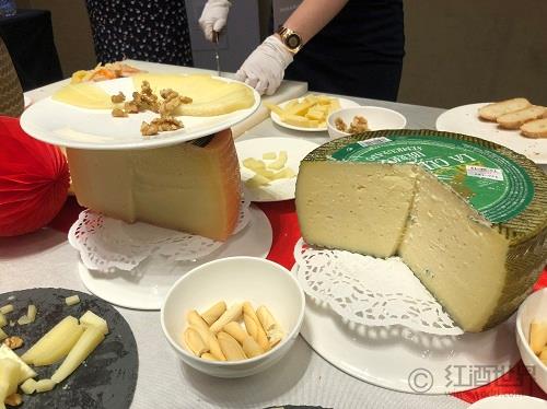 10种最鲜味的国奶法国奶酪