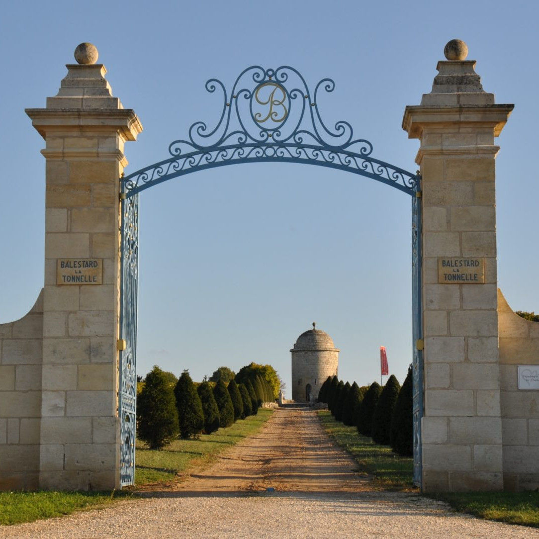 貝拉斯達(dá)城堡(Chateau Balestard la Tonnelle)