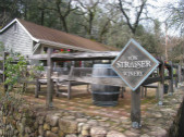 馮斯特拉斯酒莊Von Strasser Winery