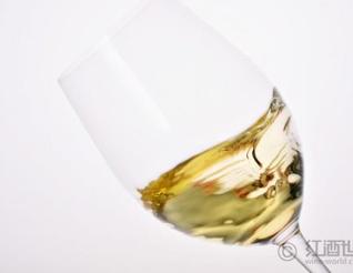 人品酒 鱼配酒：什么葡萄酒适合为三文鱼佐餐
