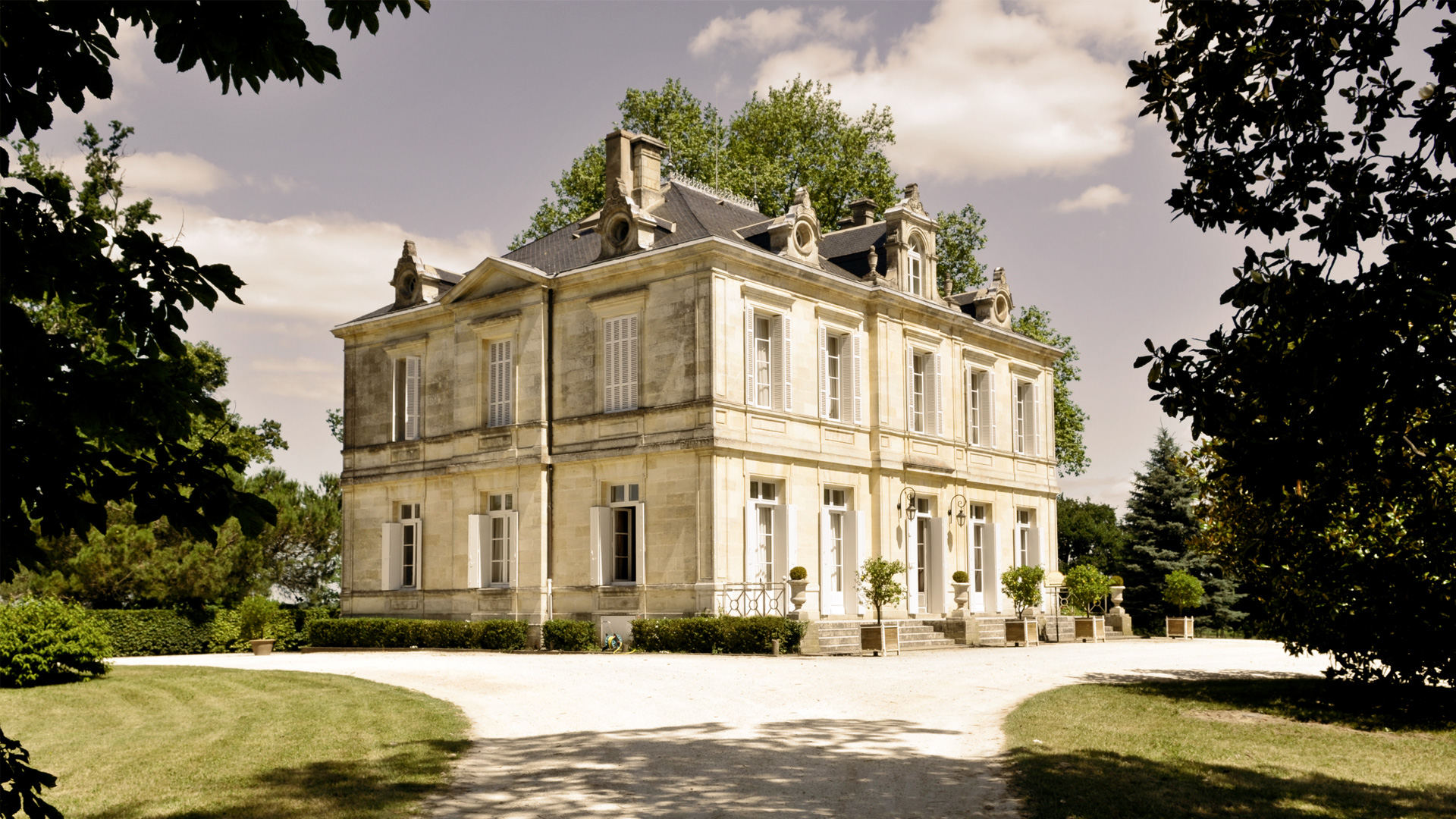 達(dá)索酒莊(Chateau Dassault)