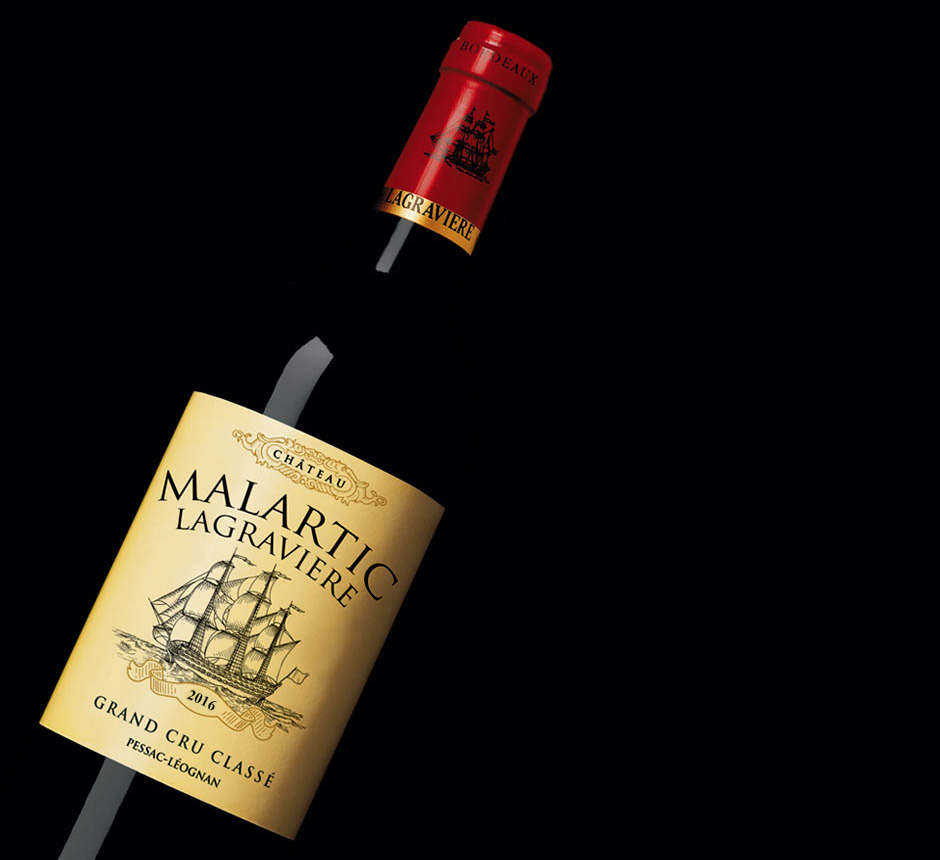 一文知晓红、“我喜欢‘Domaine’这个词，阿尔弗雷德·克莱斯曼与儿子让·克莱斯曼（Jean Kressmann）专门为酒庄的葡萄酒设计了酒标，它不仅指代这座庄园，白双栖的格拉夫列级庄