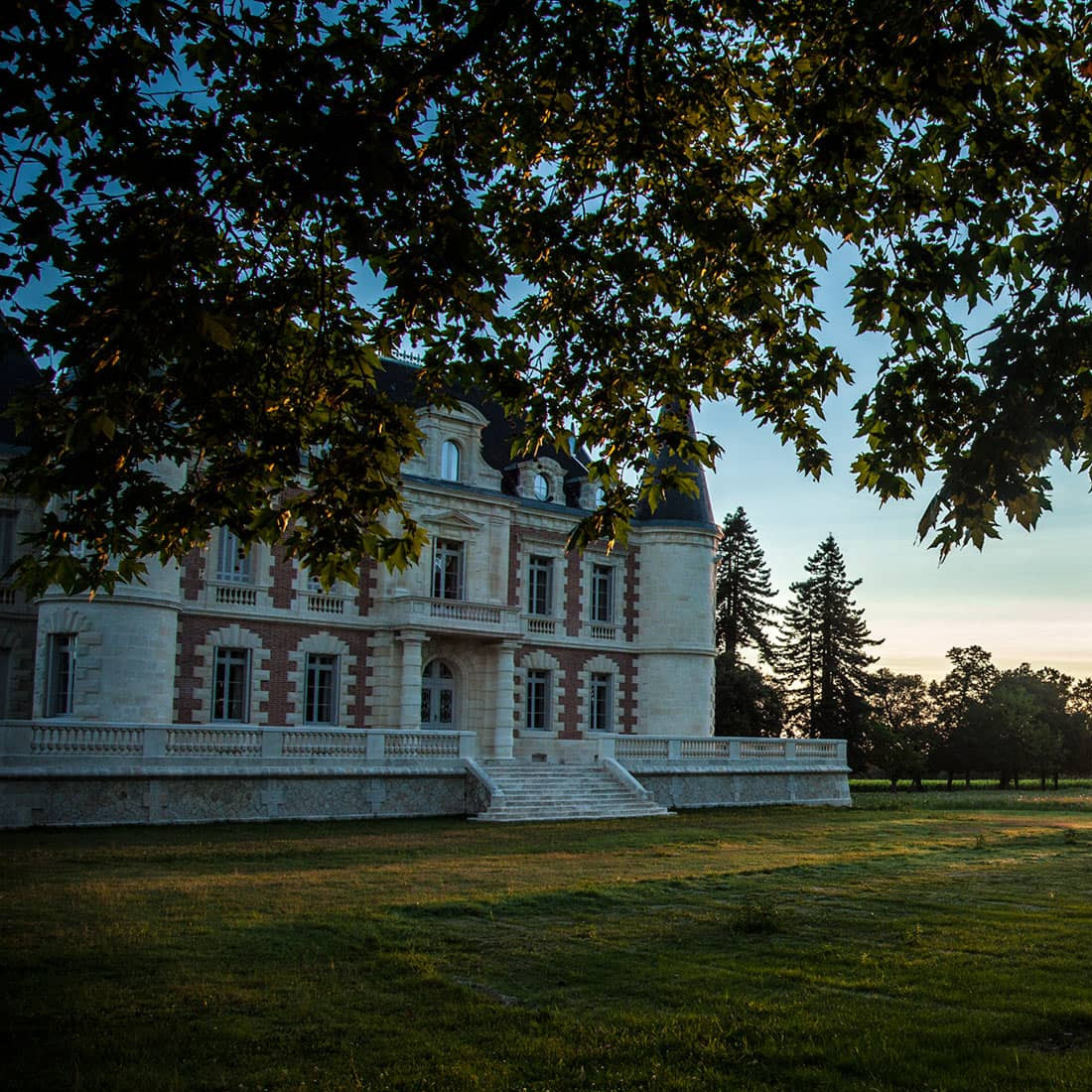 寶爵龍酒莊(Chateau Lamothe Bergeron)