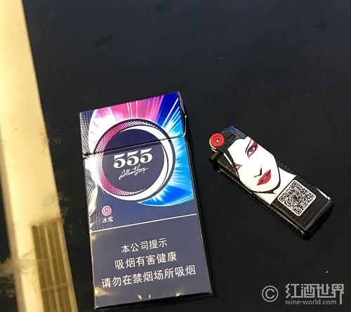 香煙和酒精為什么形影不離？