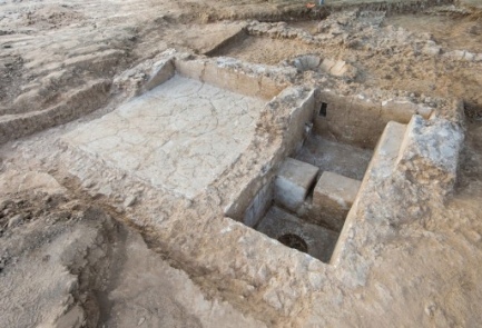 以色列发现2000年前的葡萄酒压榨场地