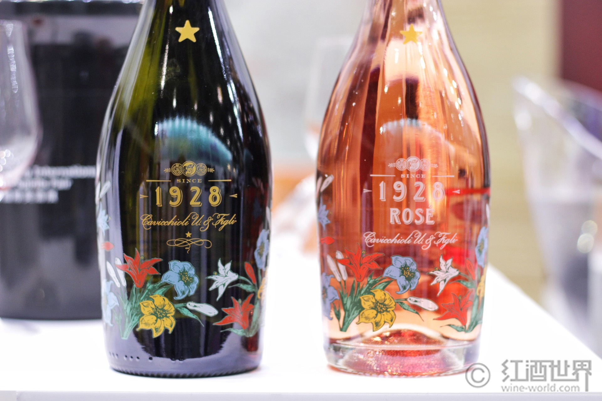 除了香槟，<strong>海口市亚洲天堂偷拍</strong>勃艮第起泡酒（Cremant de Bourgogne）和卢瓦尔起泡酒（Cremant de Loire）。</p><p class=