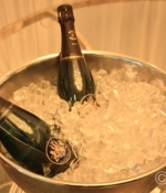 图解最出风头的香槟开瓶神器——军刀