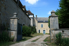 胡夫酒莊(Chateau de Roquefort)