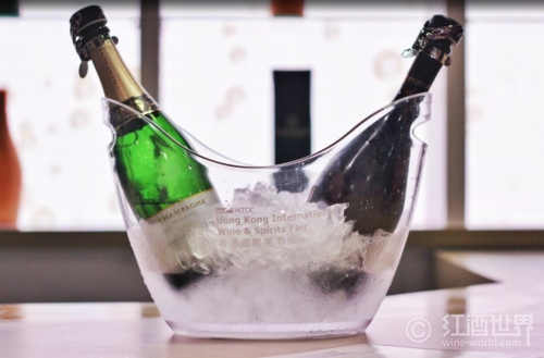 创记实，2017年香槟卖出近50亿欧元