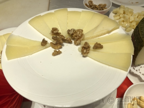 4种适宜搭配灰皮诺葡萄酒的奶酪