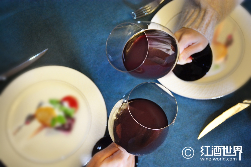 澳门葡萄酒美食节美满开幕，销售额劲增68%