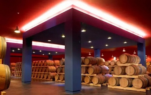 米歇尔·罗兰坐镇，酒质出色。（文/Laura） </p>为葡萄酒的酿造提供指导，除了适时细致的葡萄园管理，百家富2020期酒发布