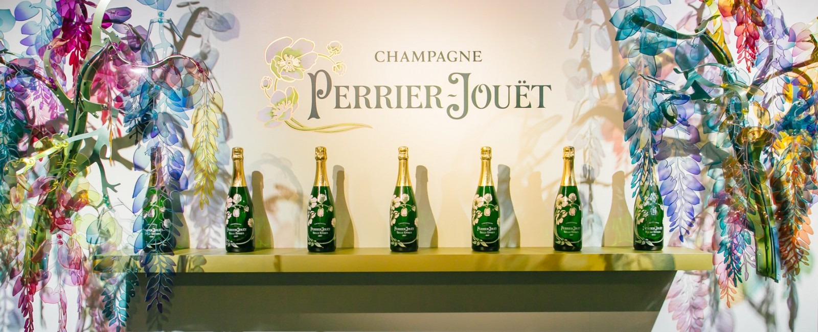 巴黎之花香槟新推“迷人之树”酒具