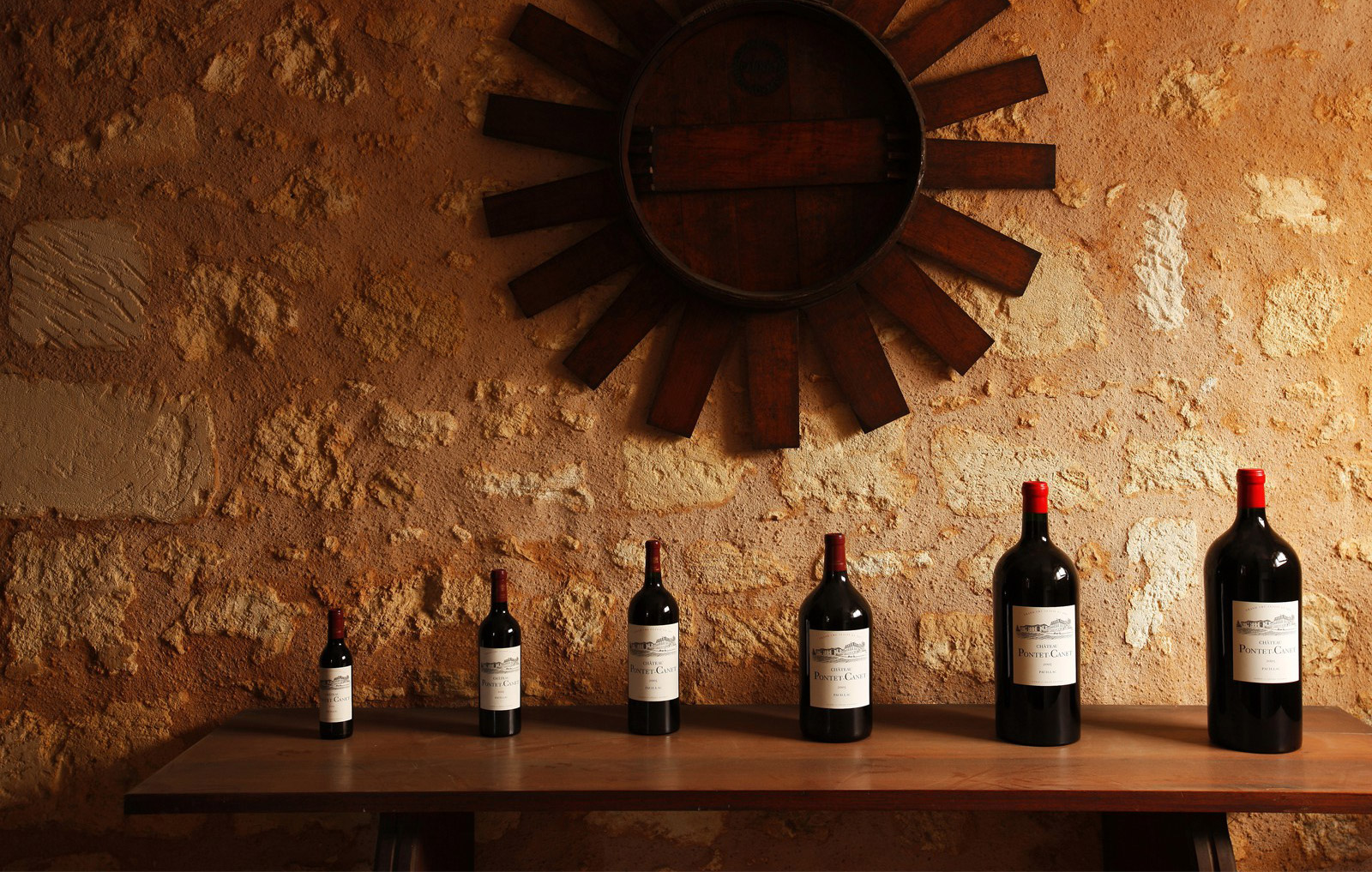 潜在满分！                            		                                ABSTRACT：                                Chateau Pontet-Canet is a famous fifth growth that takes innovative vineyards management and winemaking techniques. It has produced many excellent wines and is highly acclaimed by wine connoisseurs. Now, 2019 Chateau Pontet-Canet is available in Wine-World Mall.                            	                                                <p>庞特卡奈古堡（Chateau Pontet-Canet）的光芒即使在名庄林立的波雅克（Pauillac）也难以遮掩，35%的酒液使用陶罐陈年，早在2004年，黑巧克力、值得信赖。酒庄如此少频次的所有权变动是十分罕见的。酒庄的2019年份期酒已于红酒世界会员商城以及香港商城正式上线，我喜欢这种感觉——上佳的<strong>精品福利一区二区三区</strong>持久度和细腻感，