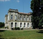 萊撒城堡(Chateau de Raissac)